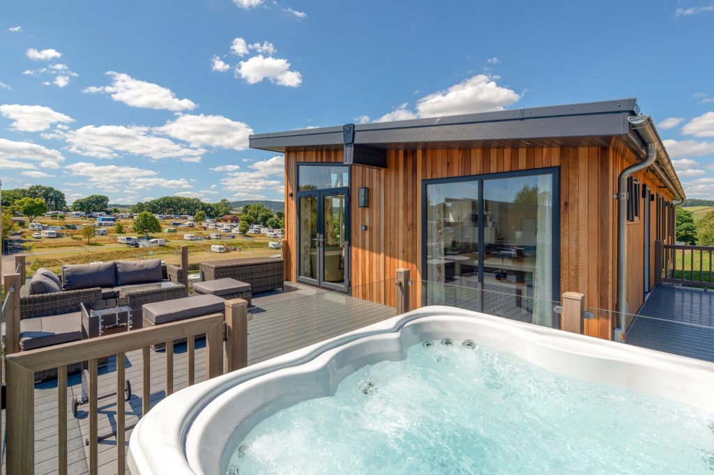 Lodge holidays with hot tubs, Dawlish