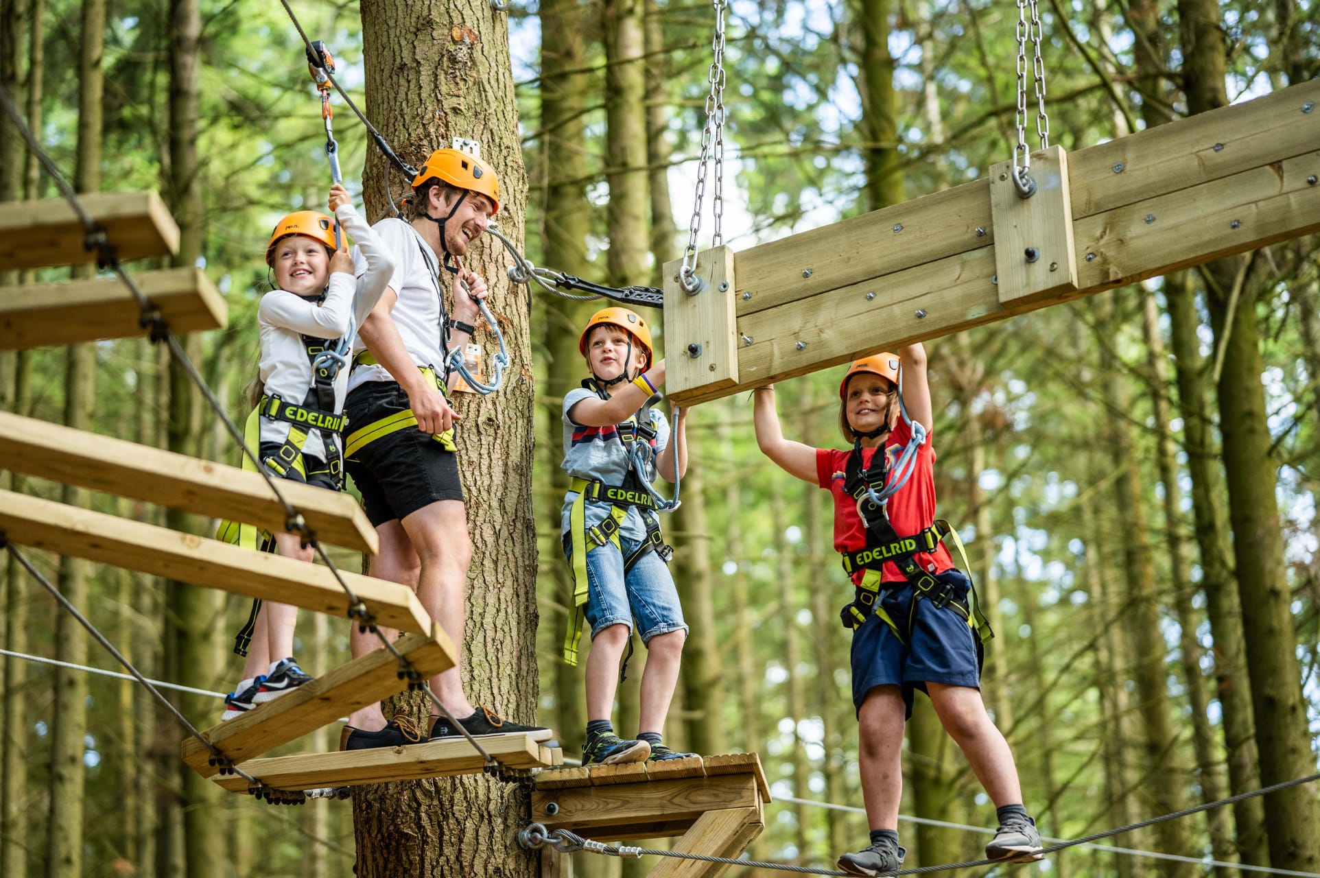 High_Ropes_Cofton Family on High Ropes Course at Cofton Holidays